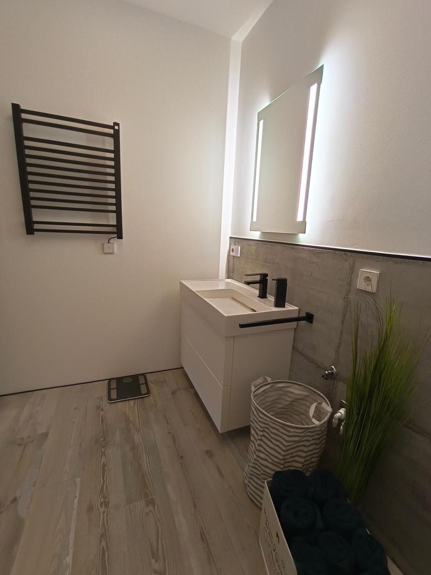 Wohlfuehl-Ferienwohnung "Igelnest" Vorderelsenwang ภายนอก รูปภาพ